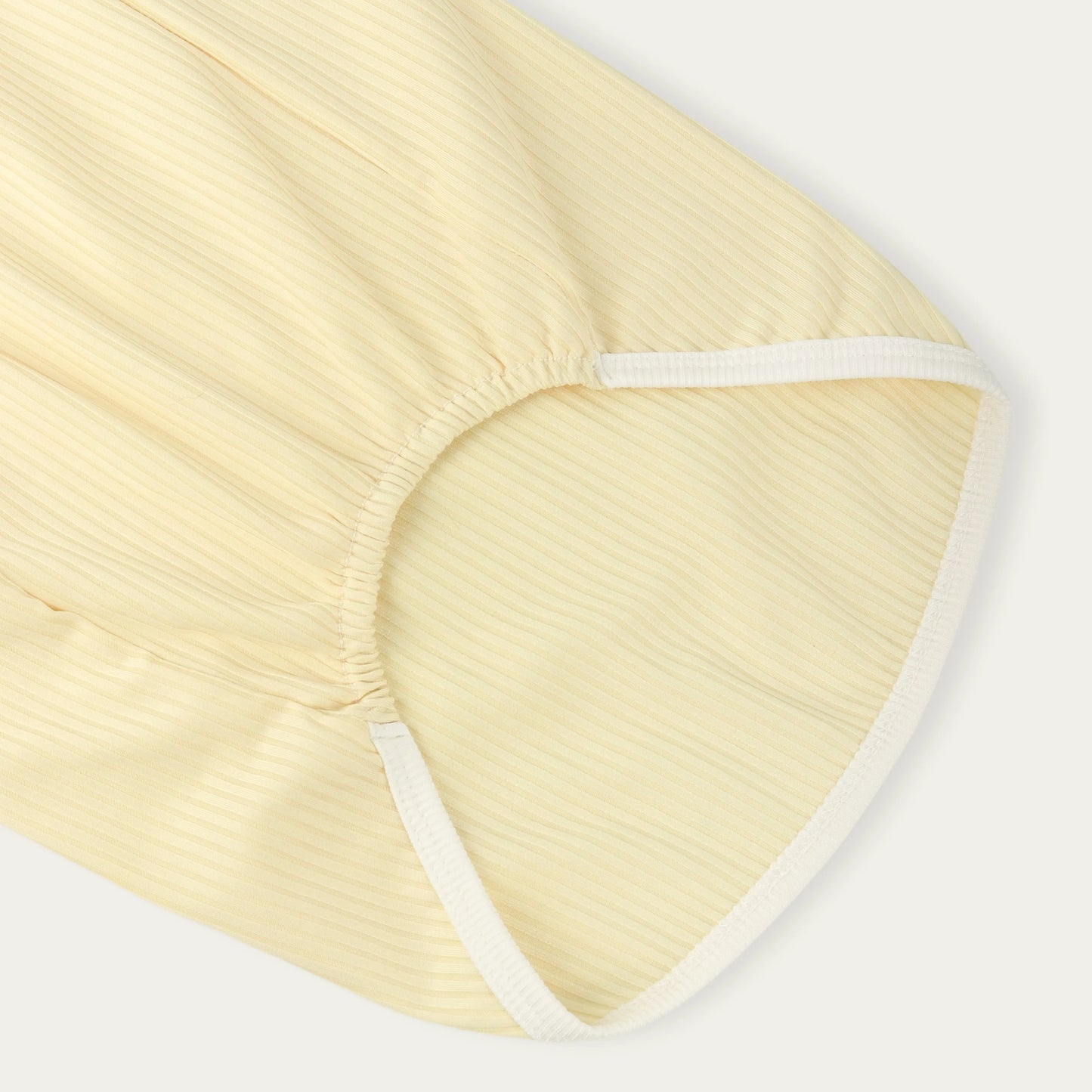 Sleeveless Pet Top with Contrast Collar