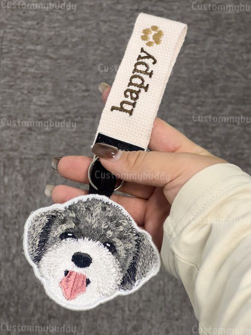 Custom Embroidered Pet Face Keyring – second product photo of a custom embroidered key chain