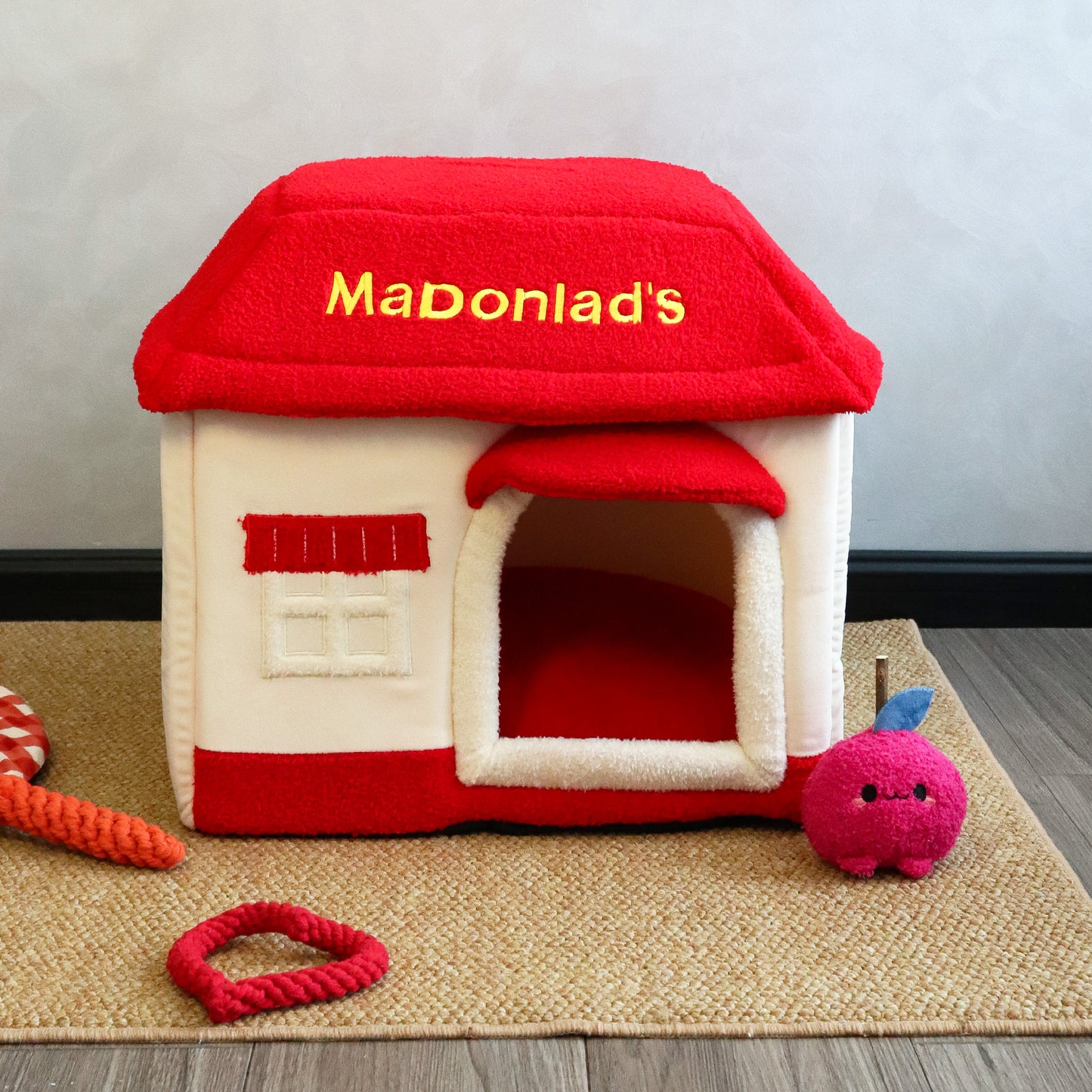 Cat House Bed – Cozy McDonald’s Style