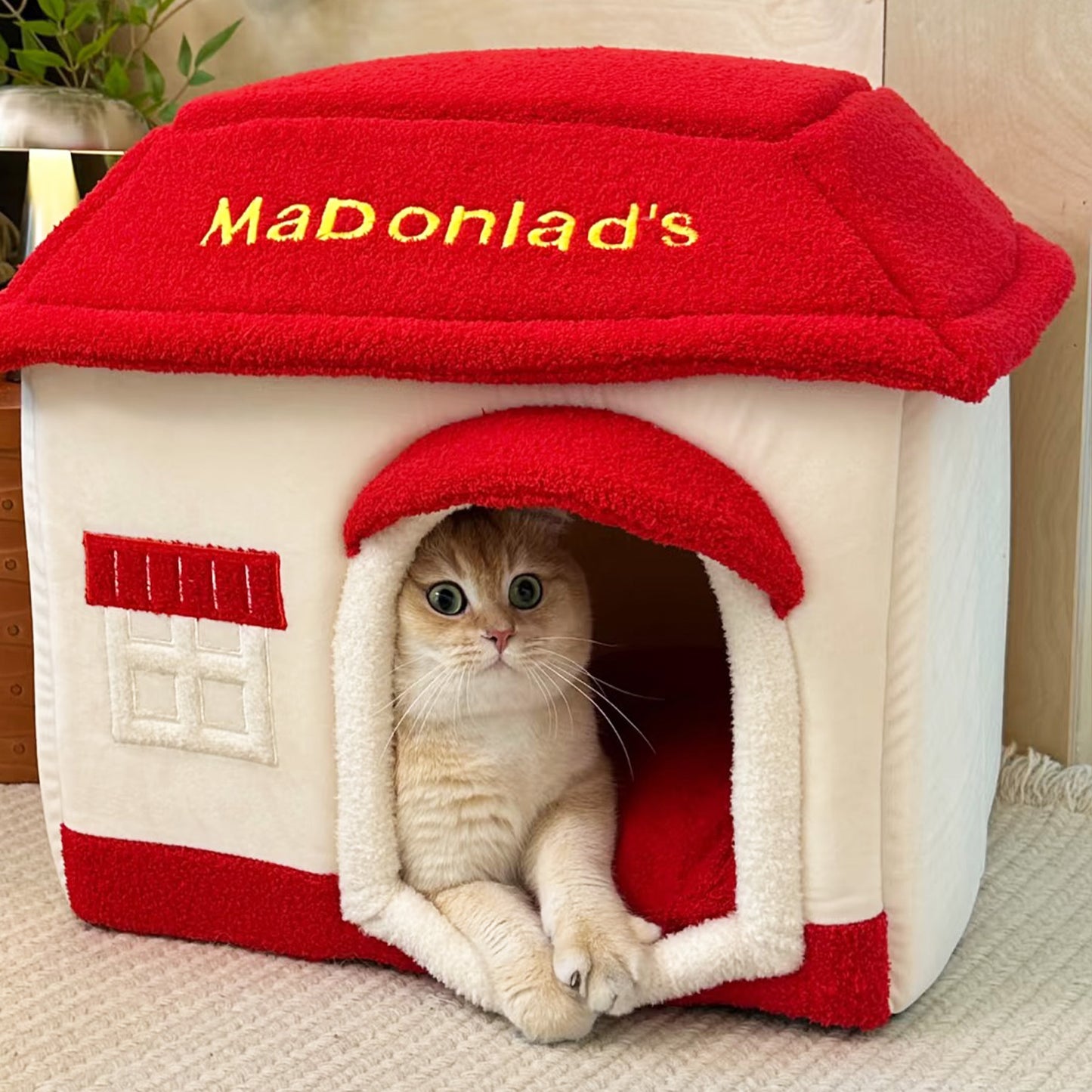 Cat House Bed – Cozy McDonald’s Style